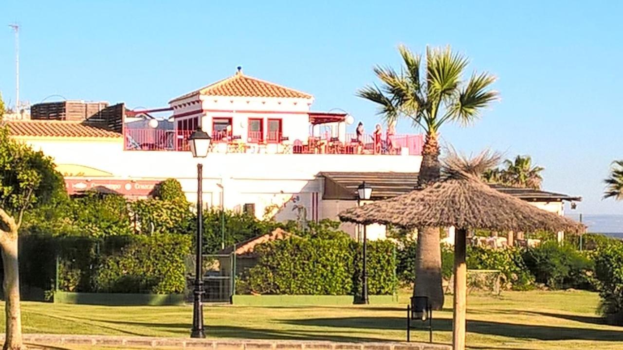 Atlanterra Bajo. Salida Directa. Urbanización De Lujo. Piscinas Canchas Pádel. Wifi Y A/a Zahara de los Atunes