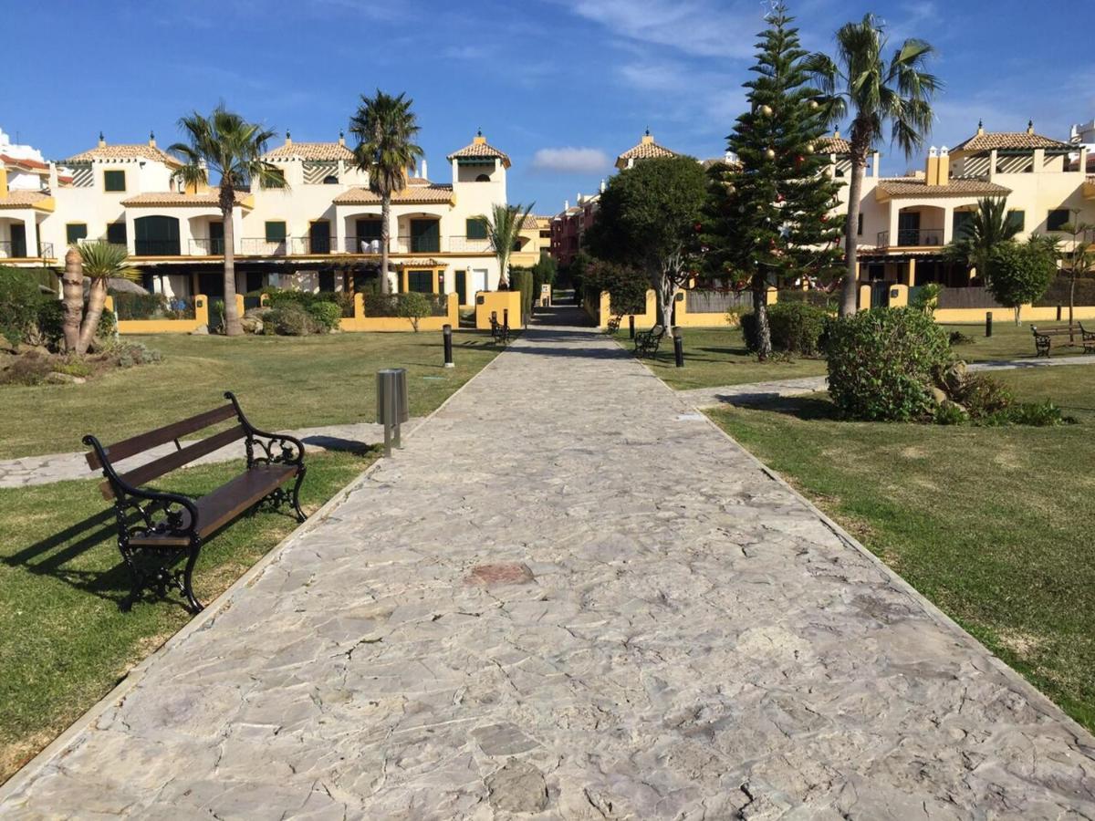 Apartamento Atlanterra Bajo. Salida Directa. Urbanización De Lujo. Piscinas Canchas Pádel. Wifi Y A/a *