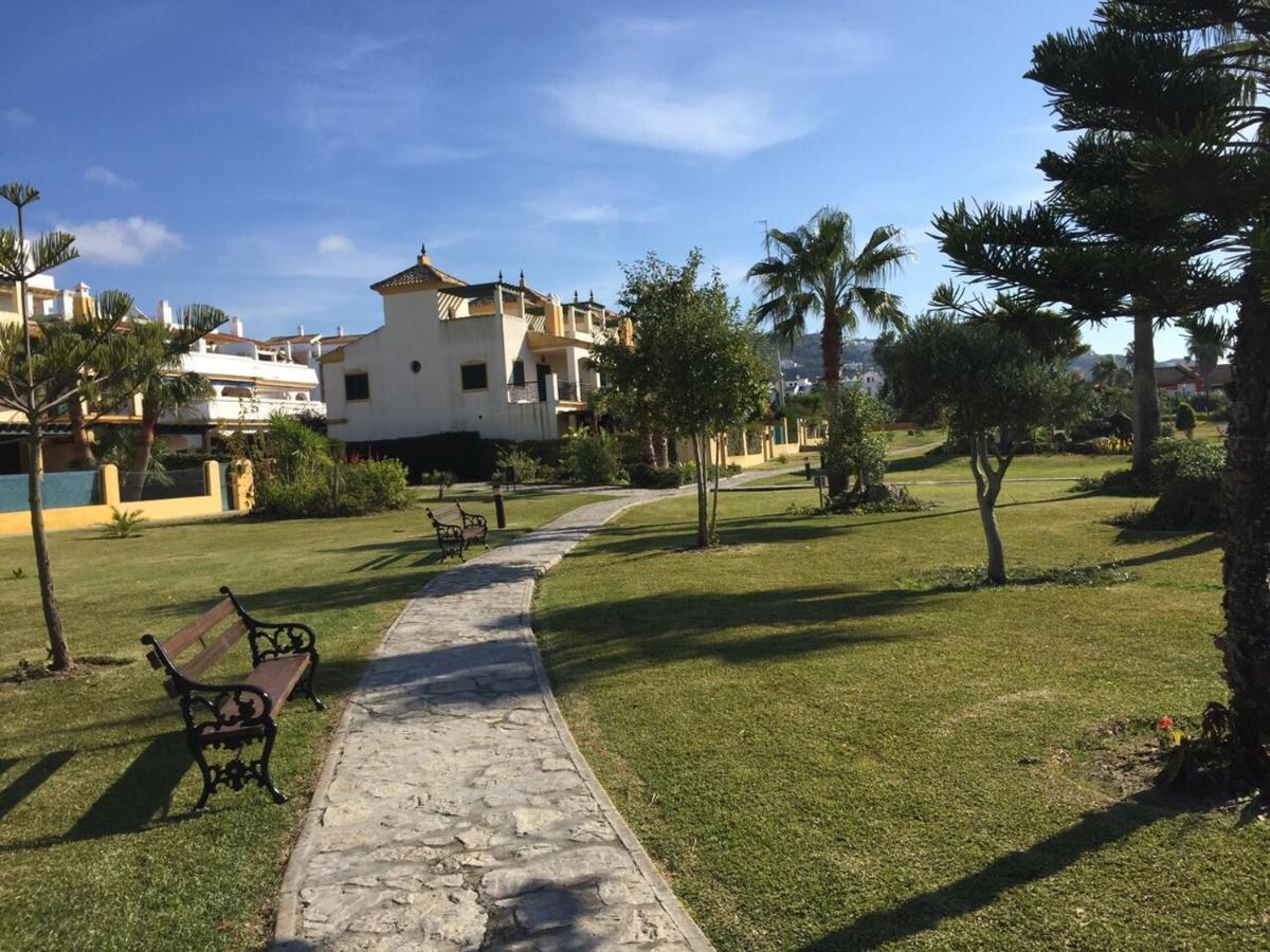 Atlanterra Bajo. Salida Directa. Urbanización De Lujo. Piscinas Canchas Pádel. Wifi Y A/a * Zahara de los Atunes