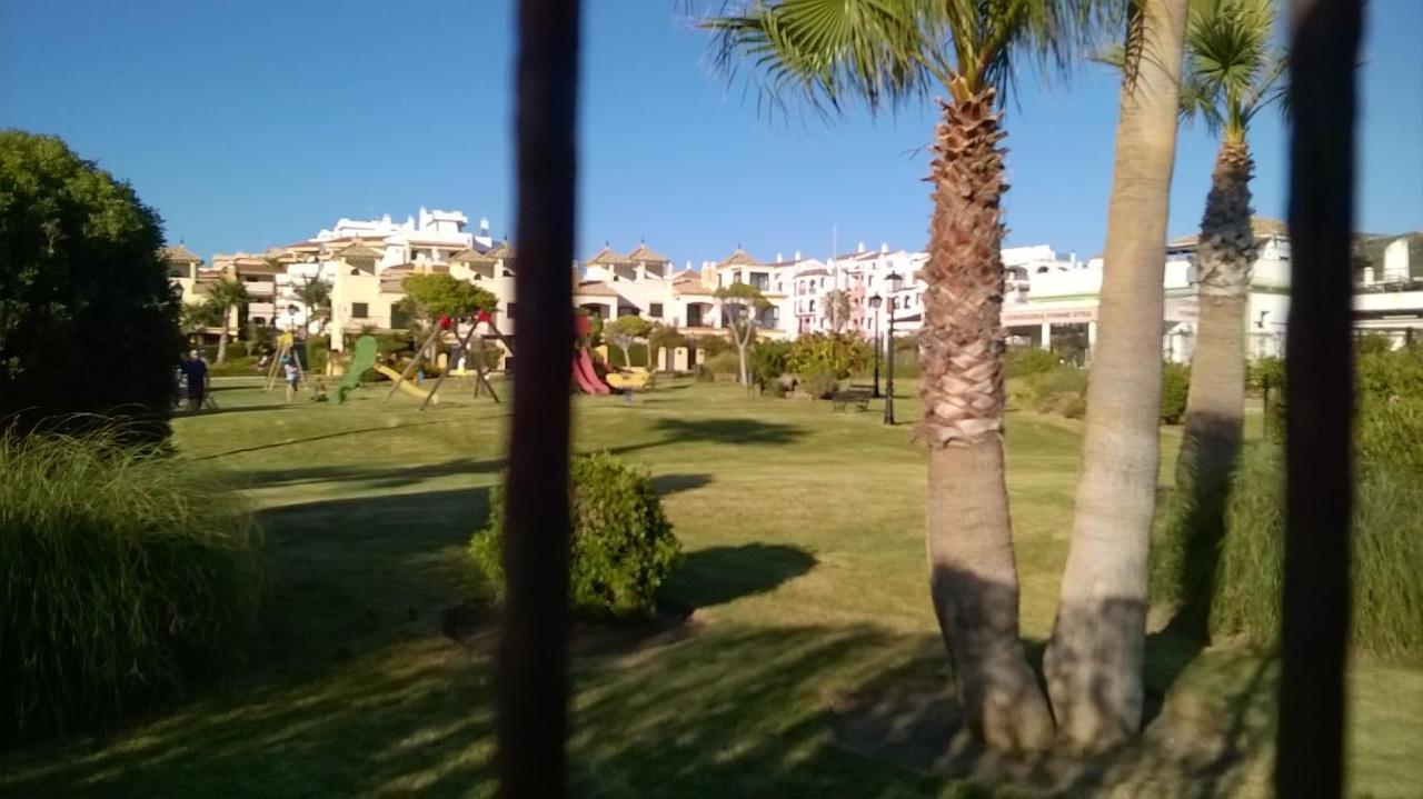Atlanterra Bajo. Salida Directa. Urbanización De Lujo. Piscinas Canchas Pádel. Wifi Y A/a Apartamento *