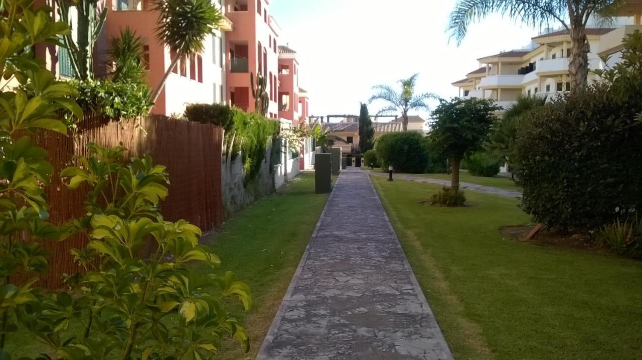 Apartamento Atlanterra Bajo. Salida Directa. Urbanización De Lujo. Piscinas Canchas Pádel. Wifi Y A/a