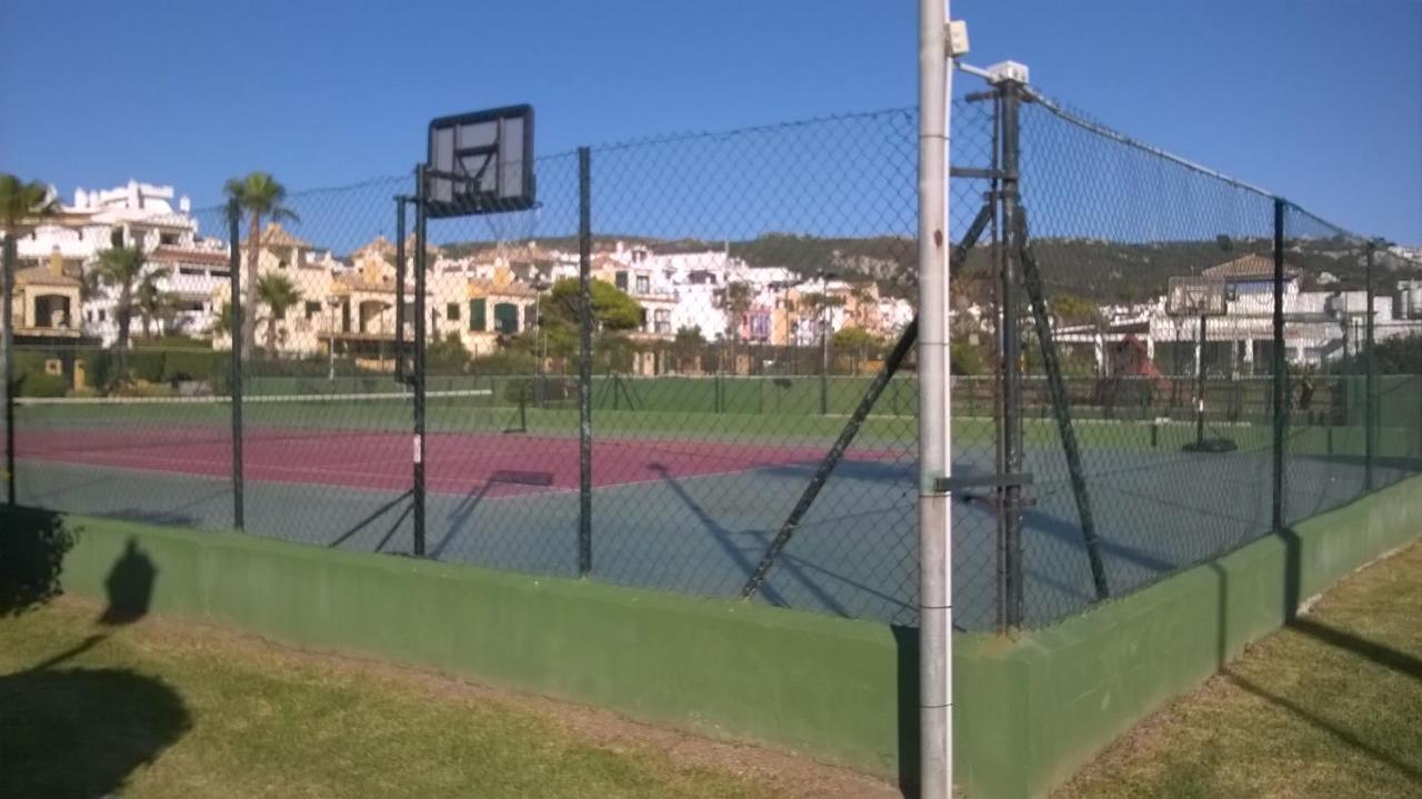 Atlanterra Bajo. Salida Directa. Urbanización De Lujo. Piscinas Canchas Pádel. Wifi Y A/a Zahara de los Atunes