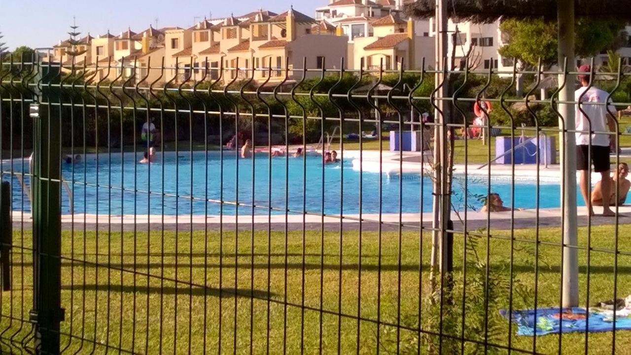 Apartamento Atlanterra Bajo. Salida Directa. Urbanización De Lujo. Piscinas Canchas Pádel. Wifi Y A/a *