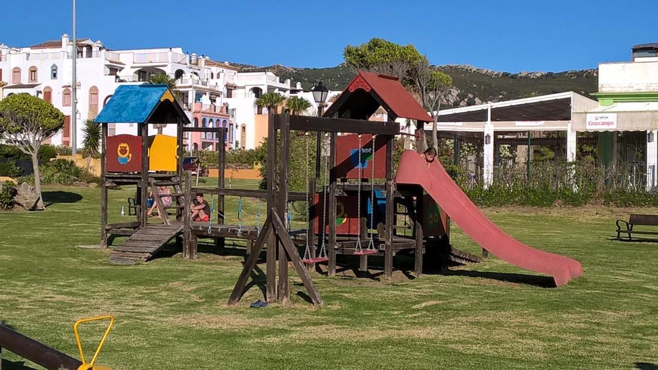 Atlanterra Bajo. Salida Directa. Urbanización De Lujo. Piscinas Canchas Pádel. Wifi Y A/a Zahara de los Atunes