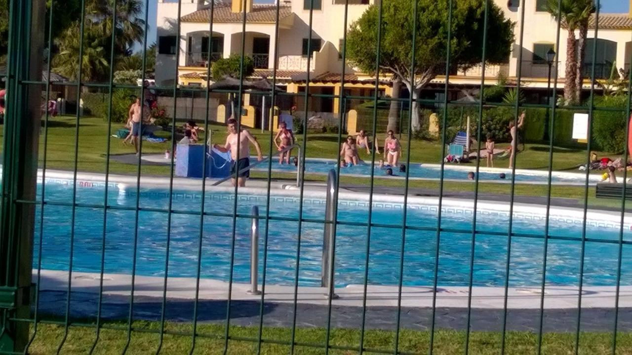 Apartamento Atlanterra Bajo. Salida Directa. Urbanización De Lujo. Piscinas Canchas Pádel. Wifi Y A/a *
