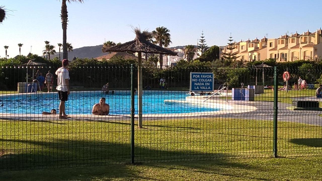 Atlanterra Bajo. Salida Directa. Urbanización De Lujo. Piscinas Canchas Pádel. Wifi Y A/a